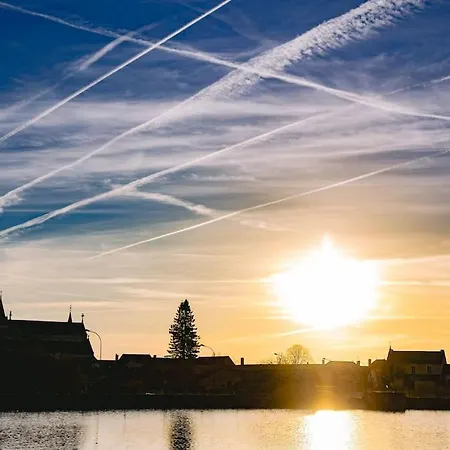 Vakantiehuis La Charmille - Grande Maison Bourgeoise, 35 Kms Du Futuroscope