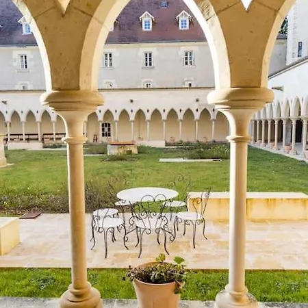 Vakantiehuis La Charmille - Grande Maison Bourgeoise, 35 Kms Du Futuroscope *