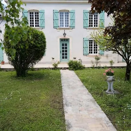 La Charmille - Grande Maison Bourgeoise, 35 Kms Du Futuroscope La Puye