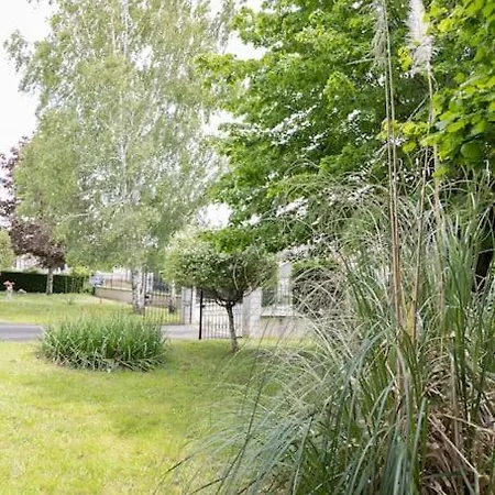 Vakantiehuis La Charmille - Grande Maison Bourgeoise, 35 Kms Du Futuroscope *