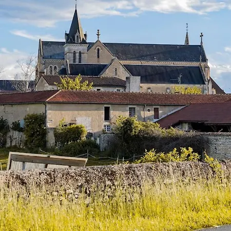 Vakantiehuis La Charmille - Grande Maison Bourgeoise, 35 Kms Du Futuroscope *