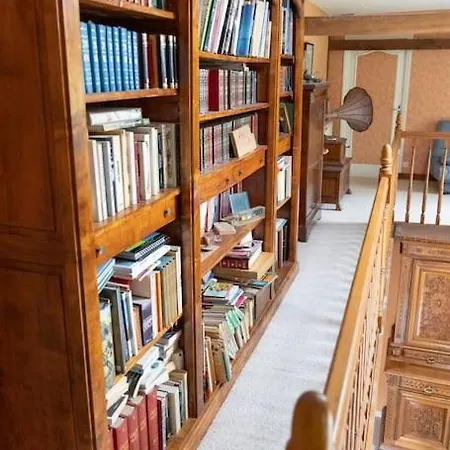 Vakantiehuis La Charmille - Grande Maison Bourgeoise, 35 Kms Du Futuroscope *