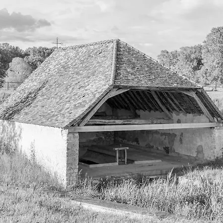 Vakantiehuis La Charmille - Grande Maison Bourgeoise, 35 Kms Du Futuroscope La Puye
