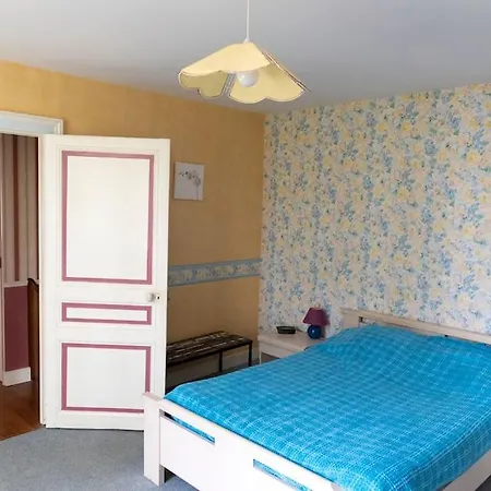 Vakantiehuis La Charmille - Grande Maison Bourgeoise, 35 Kms Du Futuroscope La Puye