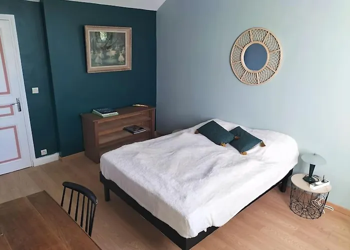 La Charmille - Grande Maison Bourgeoise, 35 Kms Du Futuroscope La Puye