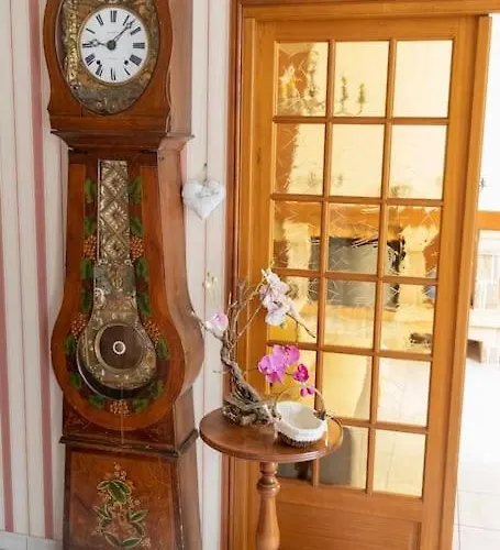 La Charmille - Grande Maison Bourgeoise, 35 Kms Du Futuroscope La Puye