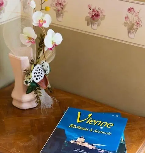 別荘 La Charmille - Grande Maison Bourgeoise, 35 Kms Du Futuroscope