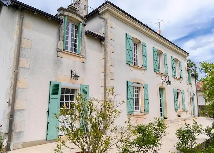 La Charmille - Grande Maison Bourgeoise, 35 Kms Du Futuroscope La Puye