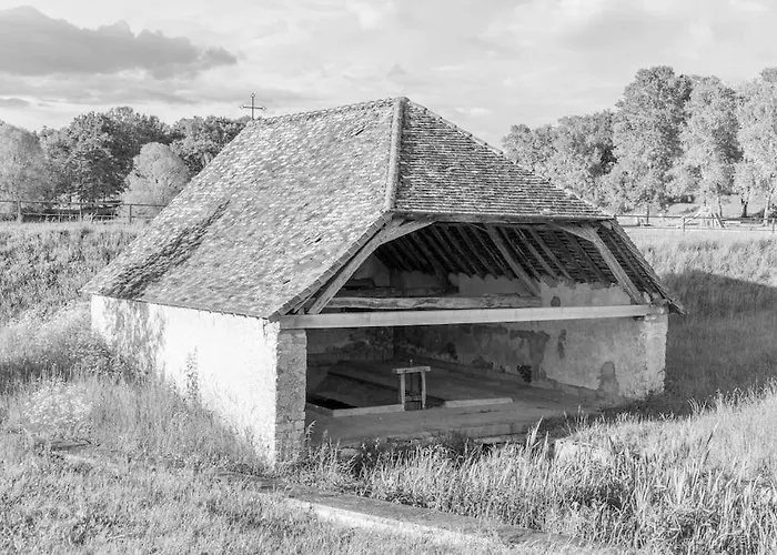 別荘 La Charmille - Grande Maison Bourgeoise, 35 Kms Du Futuroscope La Puye
